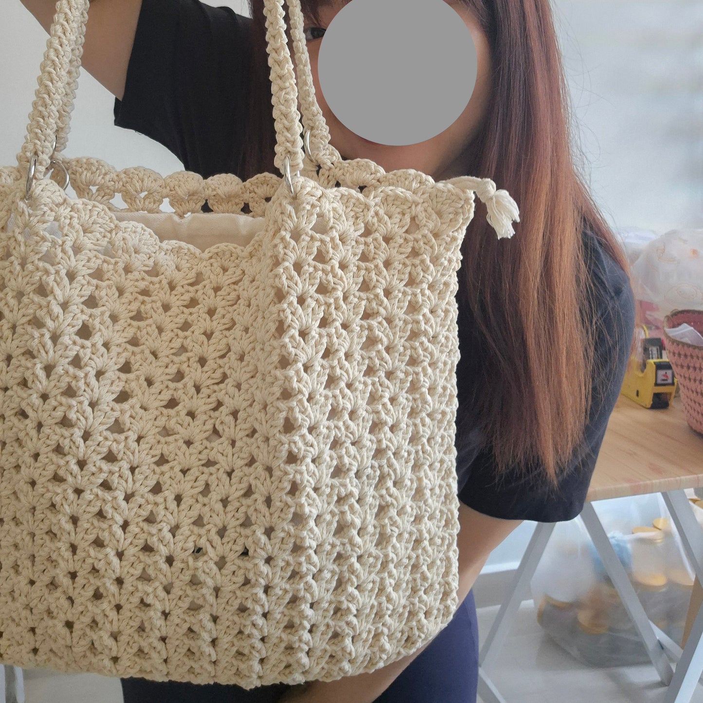 Hollow Shell Shoulder Bag